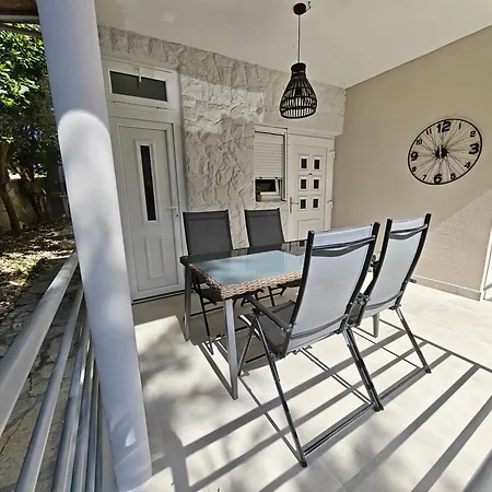 Sunset Apartment Rovanjska
