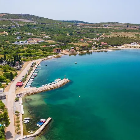 Sunset 아파트 로바니스카